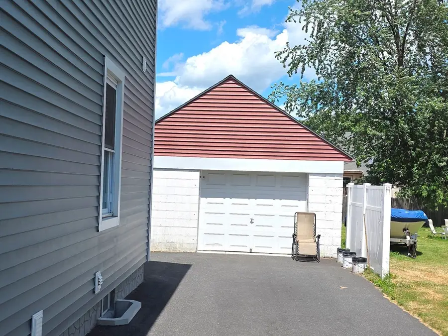 71 Notre Dame St, Westfield, MA 01085 - #3
