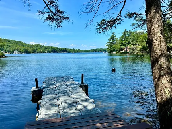 12 Lambs Cove Rd, Phillipston, MA 01331