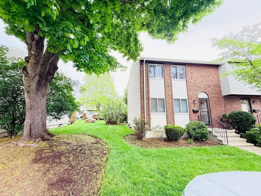 399 Pond St #D1, Braintree, MA 02184 - #2