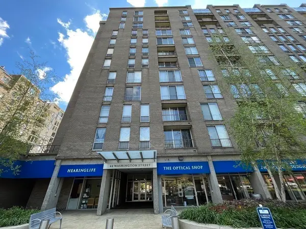 44 Washington St #713, Brookline, MA 02445