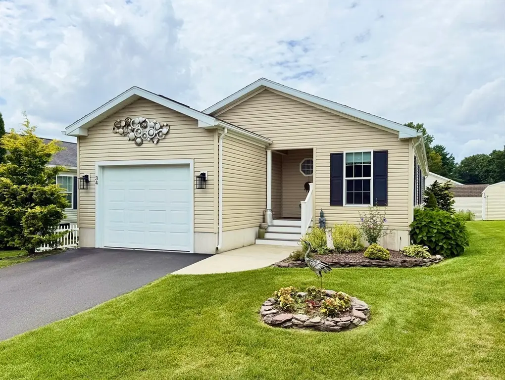 34 Sunrise Lane, Chicopee, MA 01020 - #1