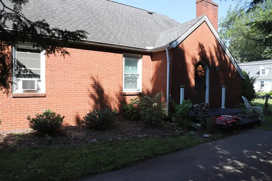 749 Mill St., Agawam Town, MA 01030 - #3