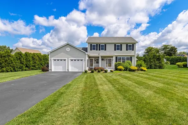 11 Aubin St., Seekonk, MA 02771