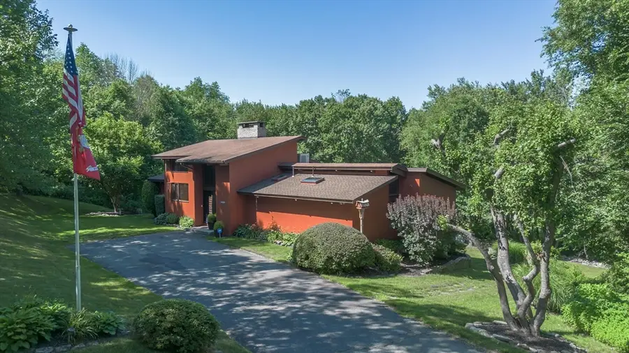 1023 North Woodstock Rd, Southbridge, MA 01550 - #2