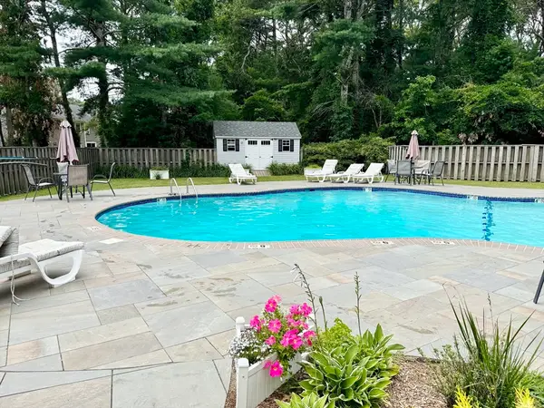 300 Falmouth Road #7D, Mashpee, MA 02649