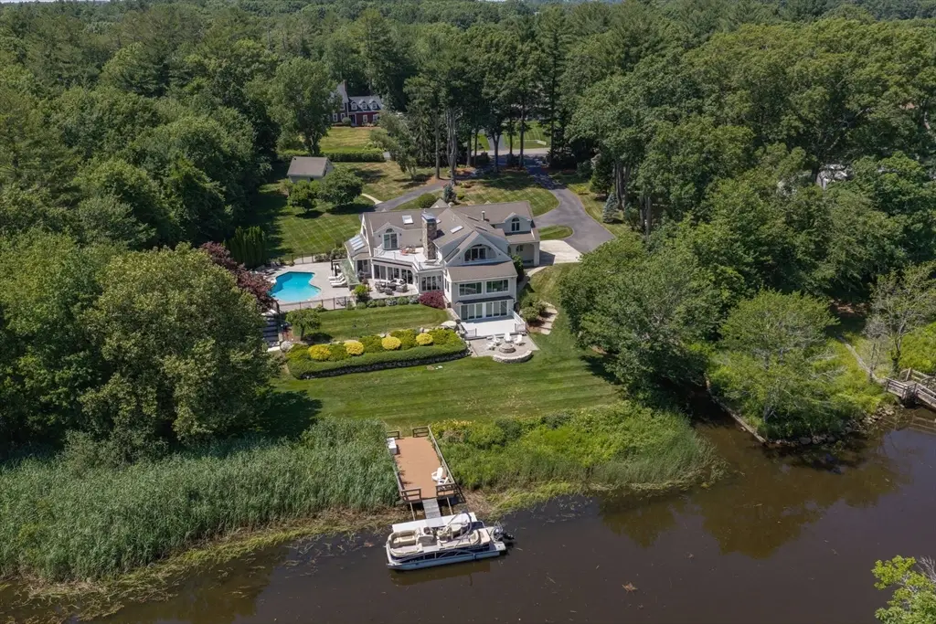 112 River Rd, Hanover, MA 02339 - #1