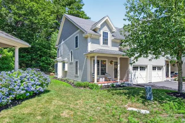 19 Junction Ln #19, Hamilton, MA 01982