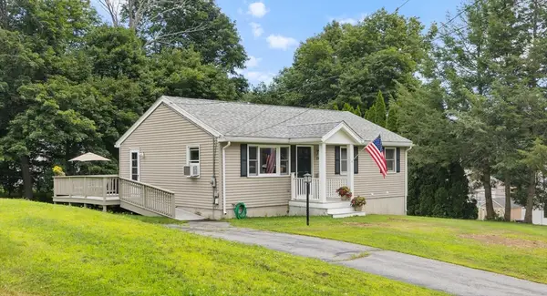 15 Amesbury St, Haverhill, MA 01830
