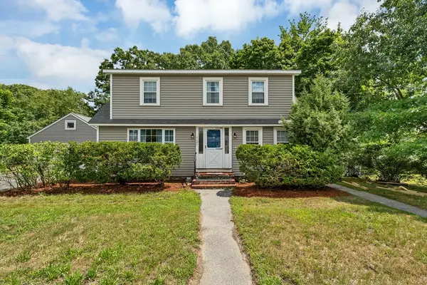 121 Elm St, Methuen, MA 01844