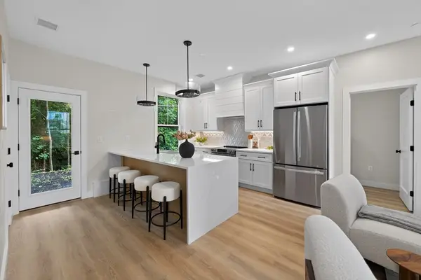 2 Readfield Place #4, Boston, MA 02119