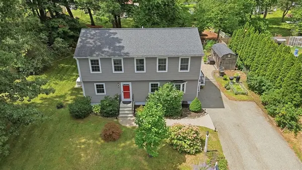12 Woodbine Ter, Westford, MA 01886