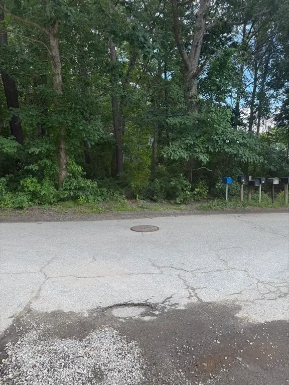 12 Taft St, Wareham, MA 02571
