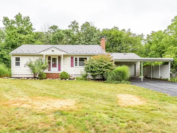 7 Fairacres Ave, Raynham, MA 02767