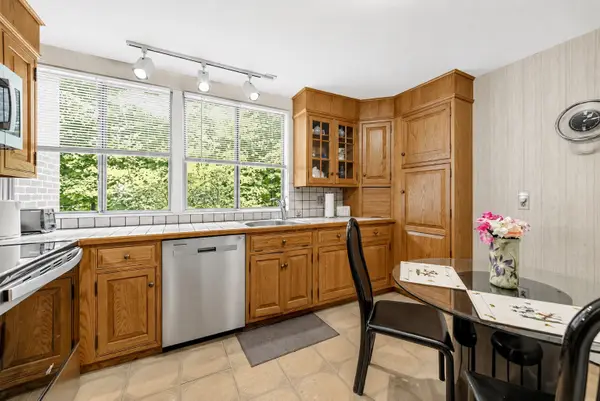 5 Longwood Drive #205, Andover, MA 01810