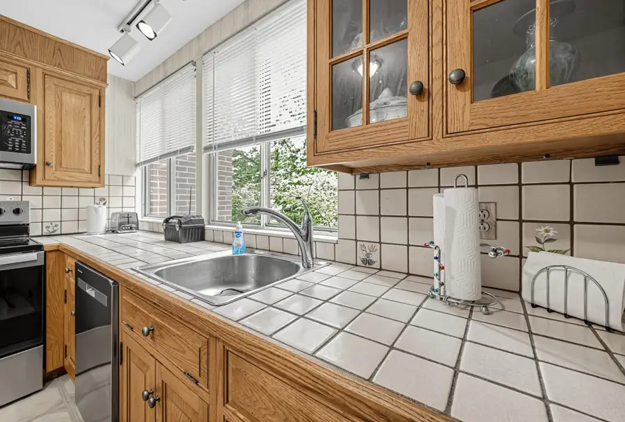 5 Longwood Drive #205, Andover, MA 01810 - #3