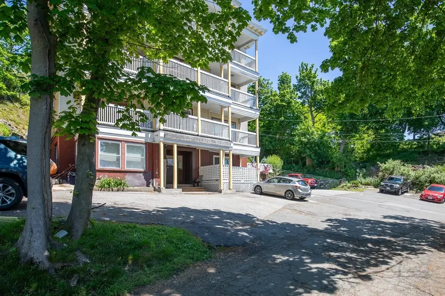 16 Mount Hood Ter #6, Lynn, MA 01901 - #3