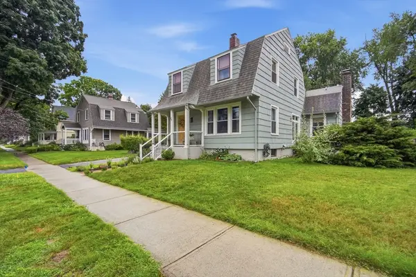 75 Hopkins Pl, Longmeadow, MA 01106