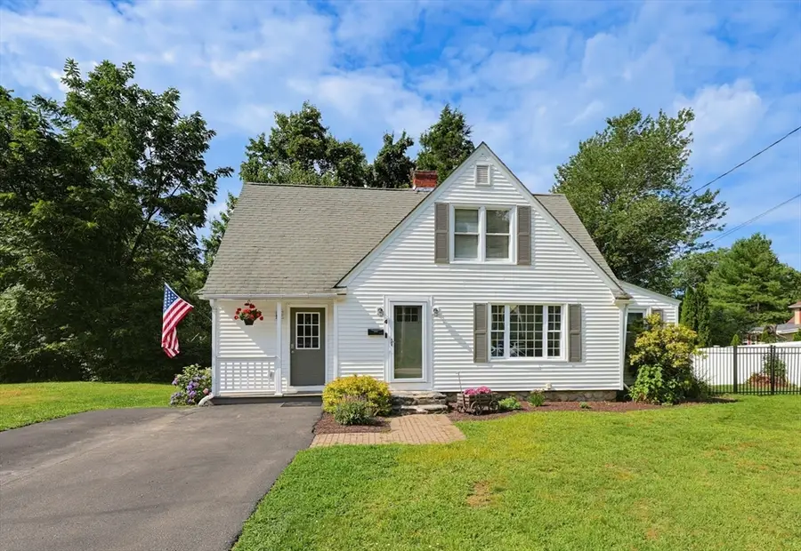 4 Loring St, Auburn, MA 01501 - #2