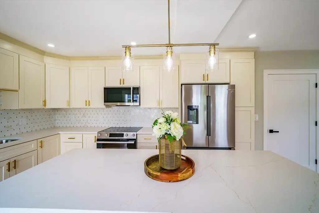 124 Magoun Ave, Brockton, MA 02301 - #1