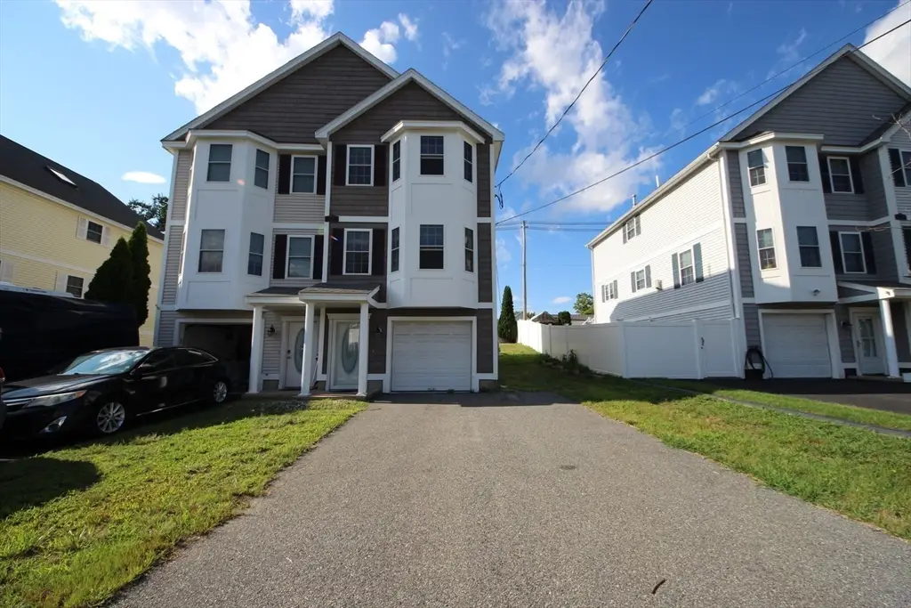 99 Manchester St #A, Lowell, MA 01852 - #1