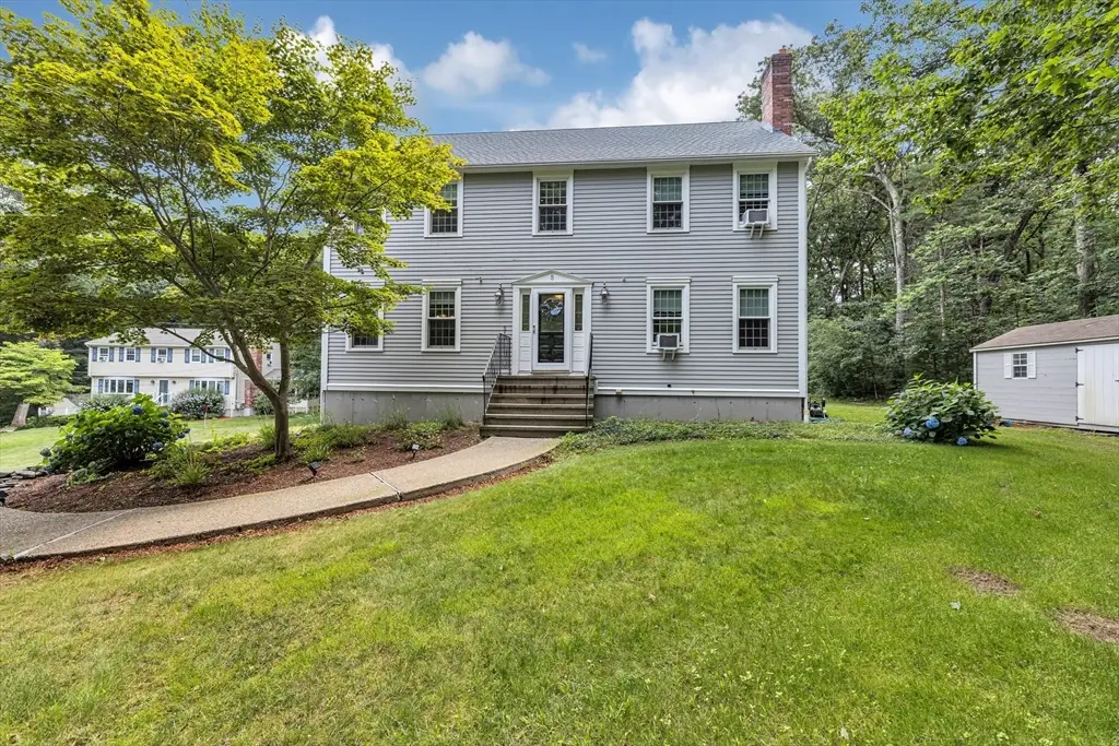 5 Strawberry Ln, Billerica, MA 01821 - #1