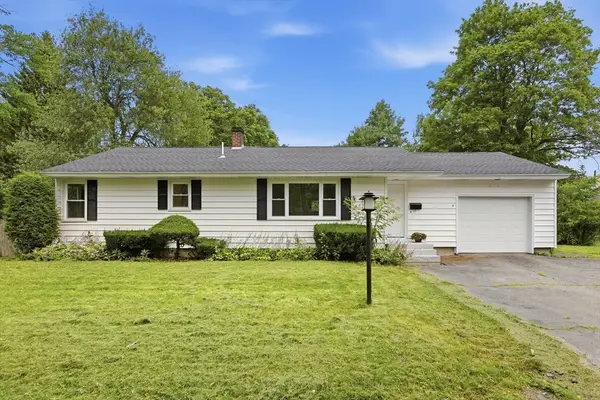 17 Everett St Extension, Fitchburg, MA 01420
