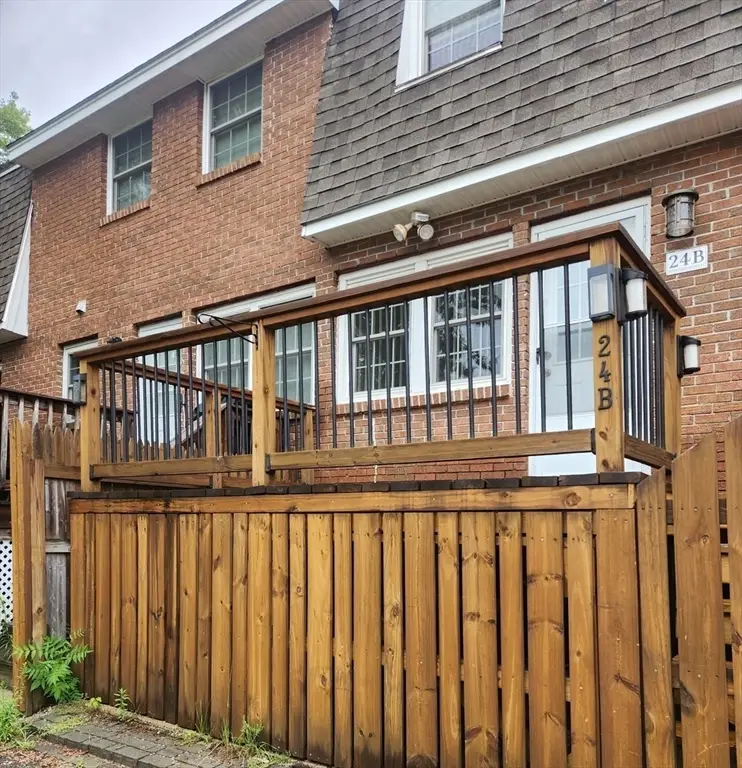 24B Rockingham Street #14, Lowell, MA 01852 - #2