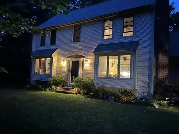 2 Stonegate Lane, Middleboro, MA 02346