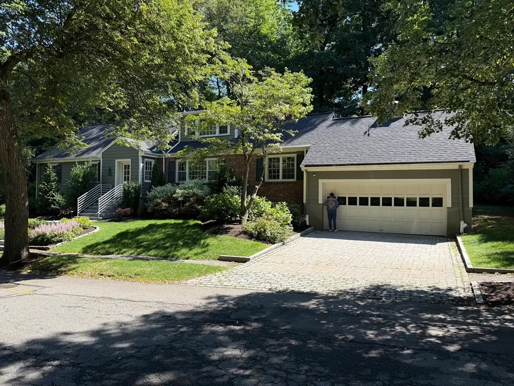 44 Valley Rd, Brookline, MA 02467 - #1