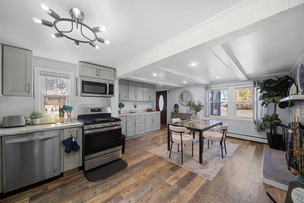 101 Annawon Dr, Halifax, MA 02338 - #1