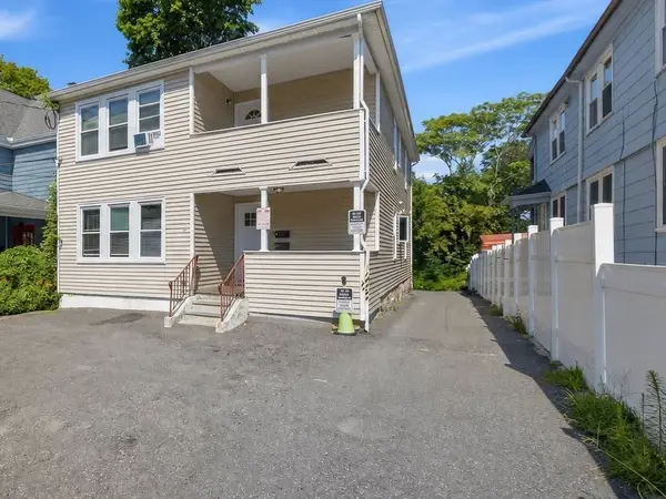 20 Riverside Sq, Boston, MA 02136