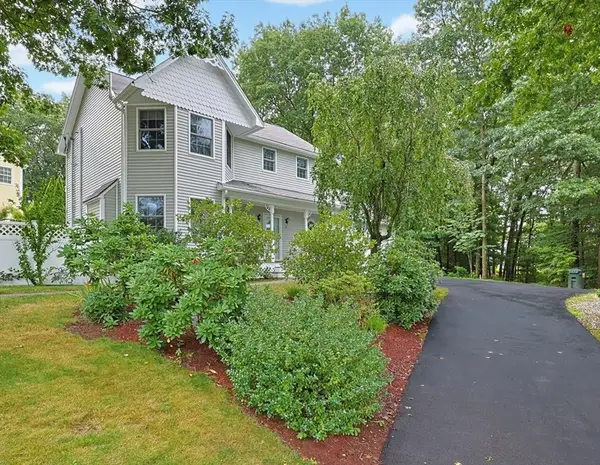 29 Brookside Avenue, Webster, MA 01570