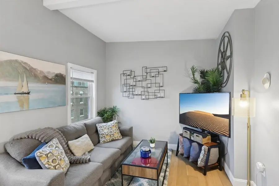 115 West Seventh #3, Boston, MA 02111 - #3