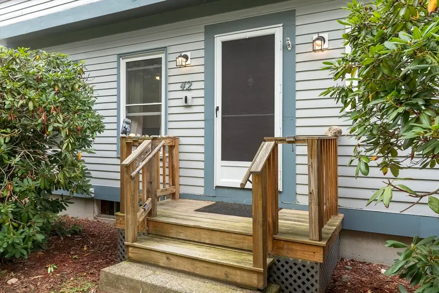 42 Pierce Farm Rd, Fitchburg, MA 01420 - #3