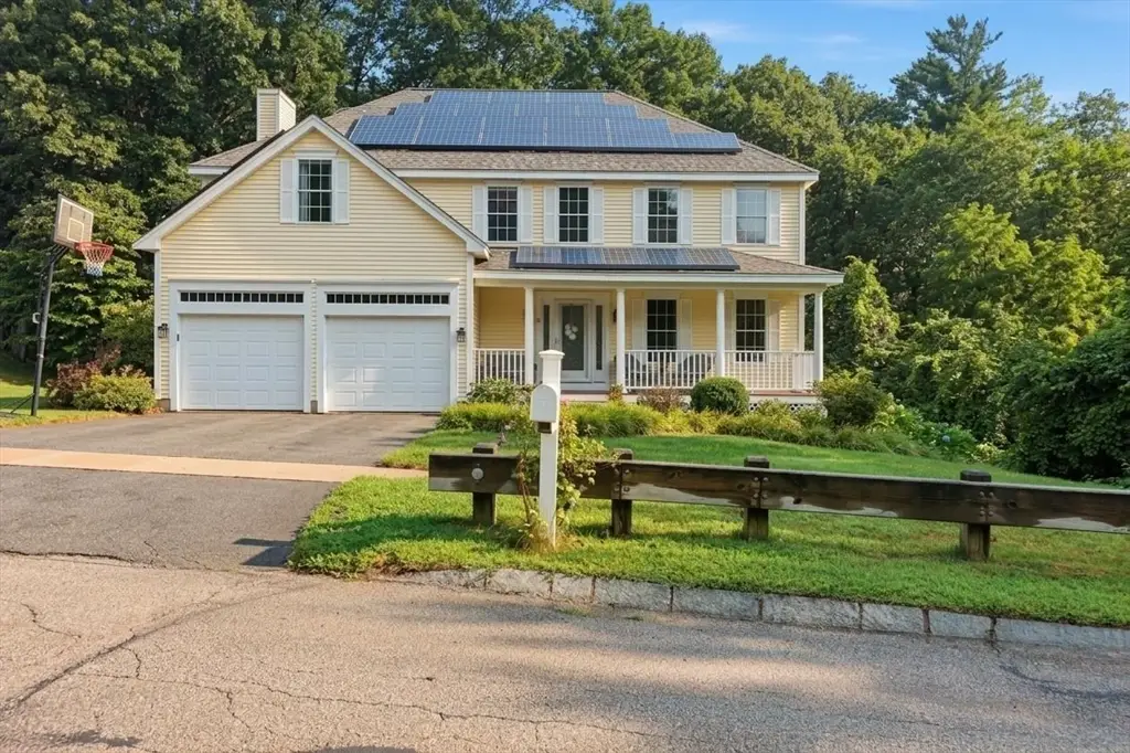 21 Olde Taverne Ln, Amesbury, MA 01913 - #1
