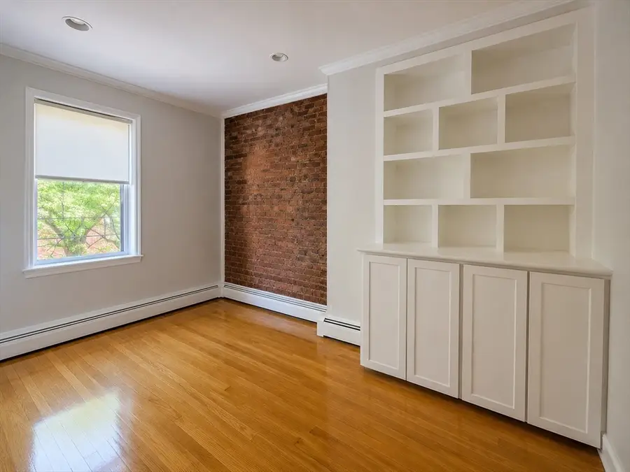 61 Phillips St #3, Boston, MA 02114 - #3