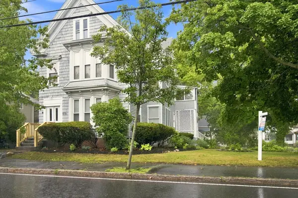 418 Ash St, Brockton, MA 02301