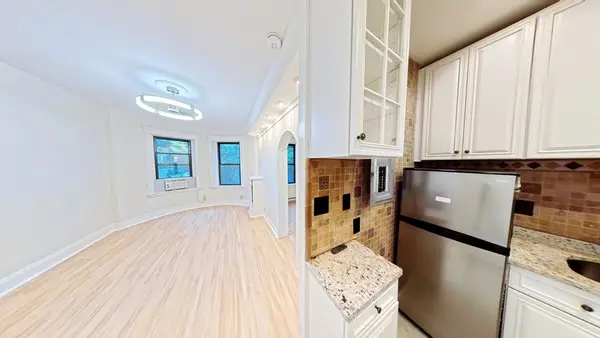 40 Winchester St #8, Brookline, MA 02446