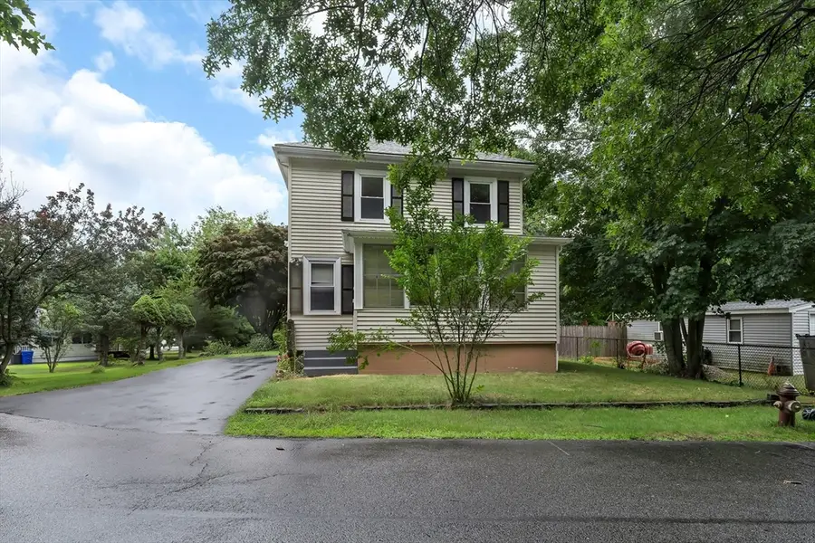 2 Clarendon St, Taunton, MA 02780 - #3