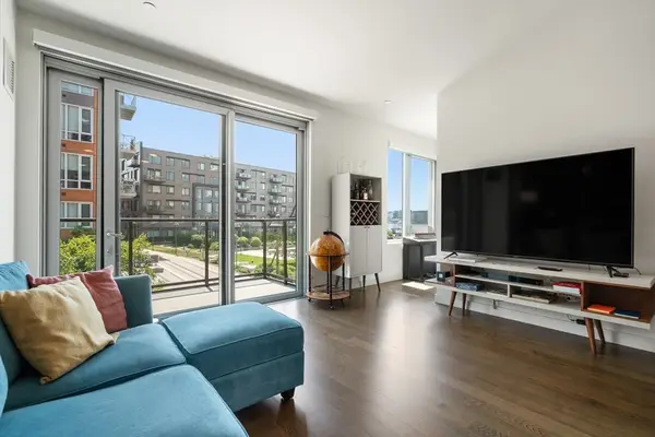 65 Lewis St #216, Boston, MA 02128
