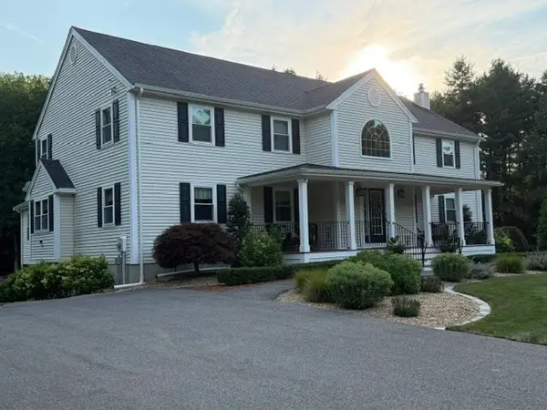 360 Myricks St, Taunton, MA 02718