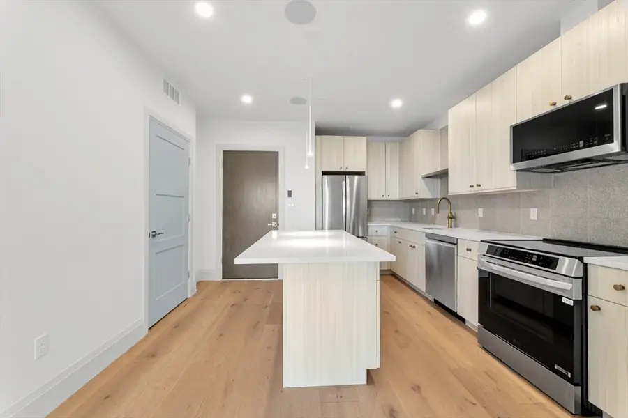 34 Oak Street #304, Boston, MA 02136 - #2