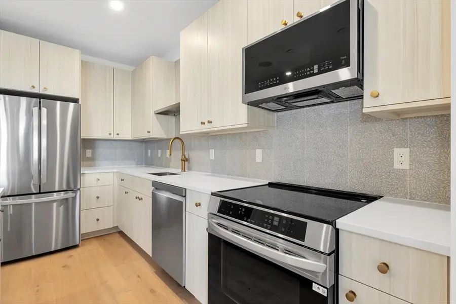 34 Oak Street #304, Boston, MA 02136 - #3