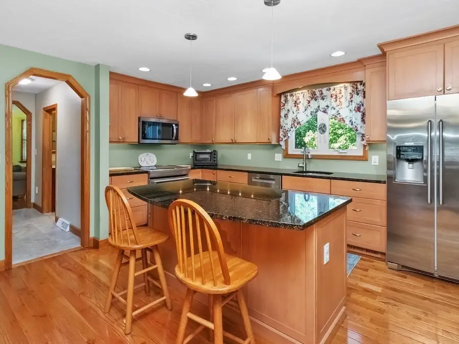137 Harrington Road, Waltham, MA 02452 - #3