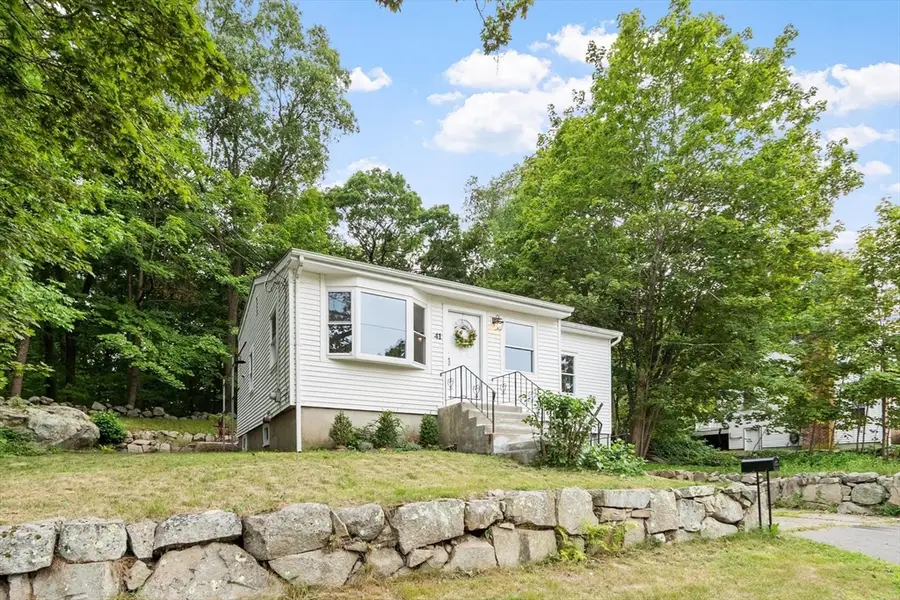 41 Maple St, Randolph, MA 02368 - #3
