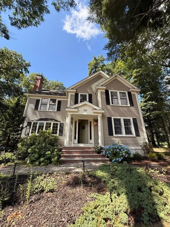 132 Central St, North Reading, MA 01864