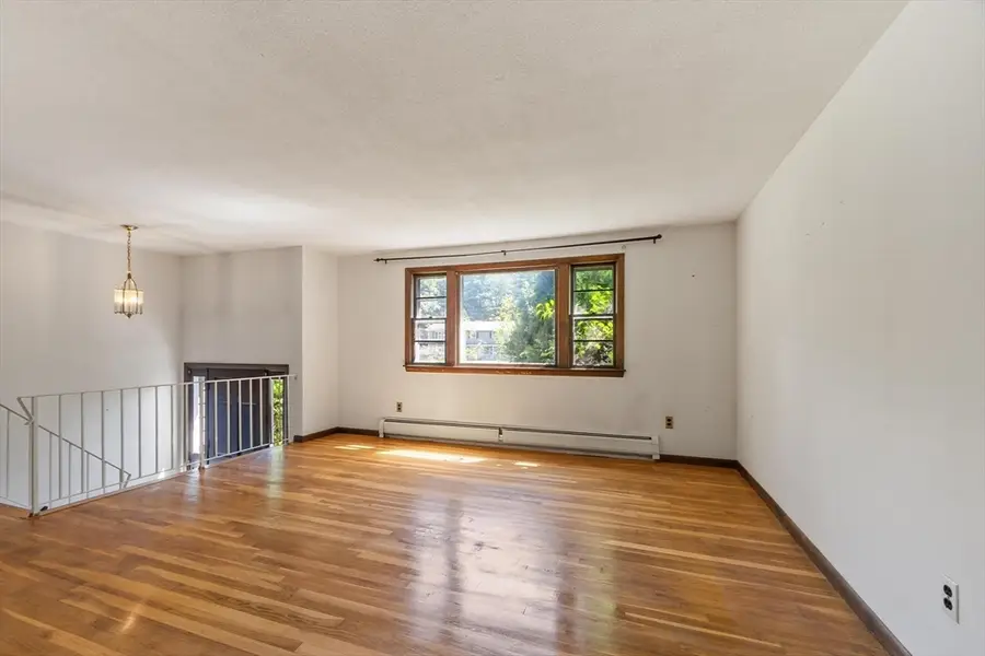 190 Deering Dr, Tewksbury, MA 01876 - #3