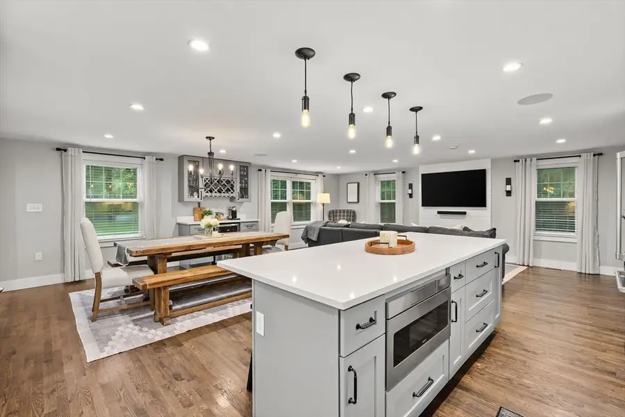 21 Arrowhead Rd, Topsfield, MA 01983 - #2