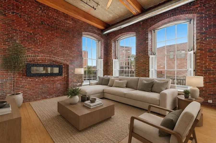 30 Market St #1, Lowell, MA 01852 - #3