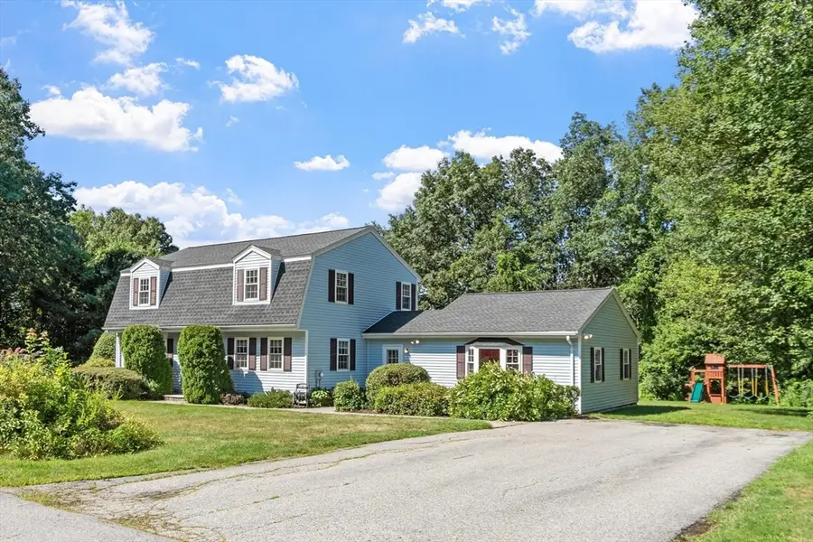 11 Chase Crescent, Merrimac, MA 01860 - #2